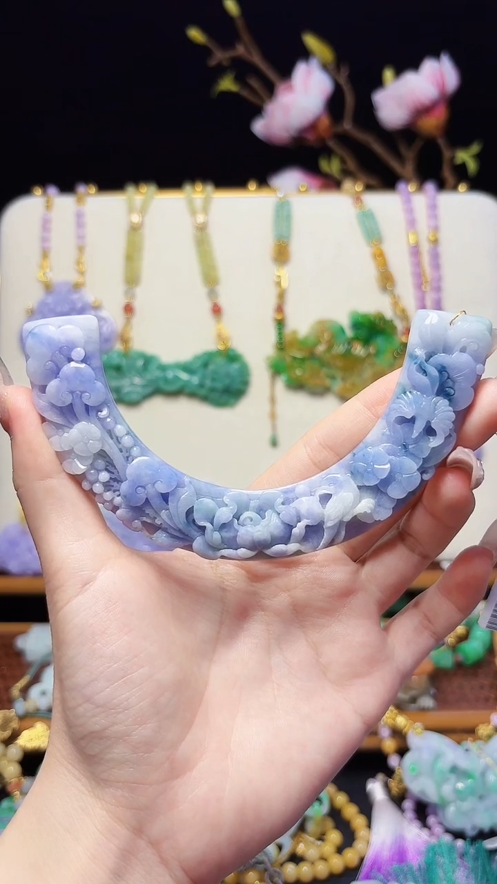 翡翠未镶嵌颈饰紫翡弯弯