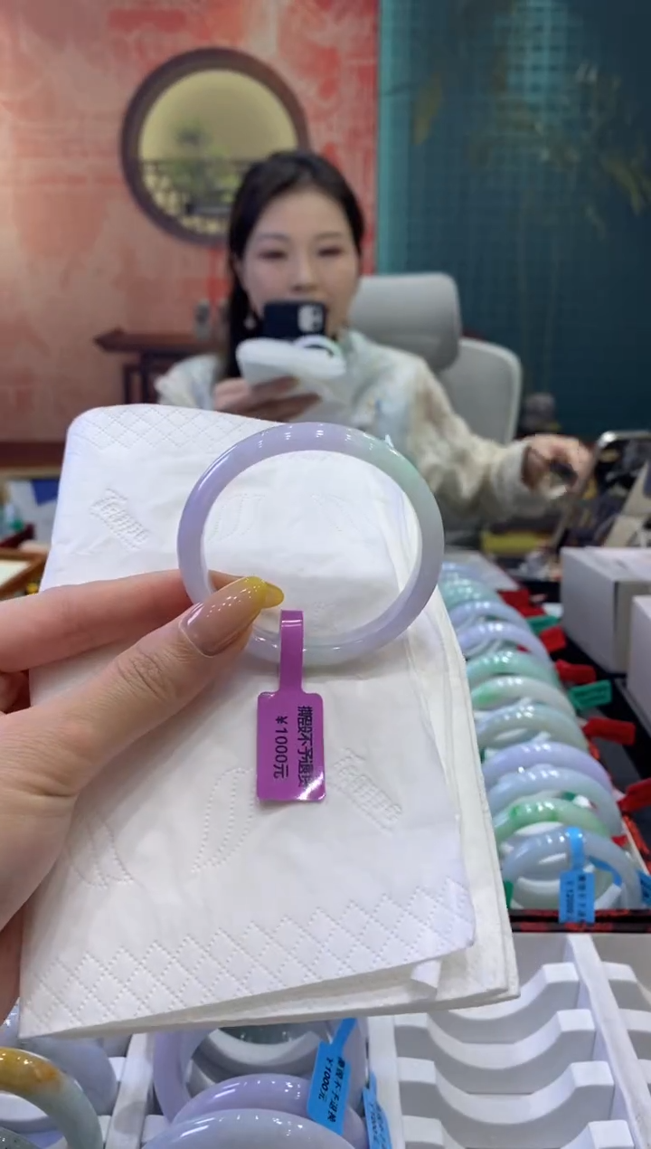 翡翠未镶嵌手镯多人09552