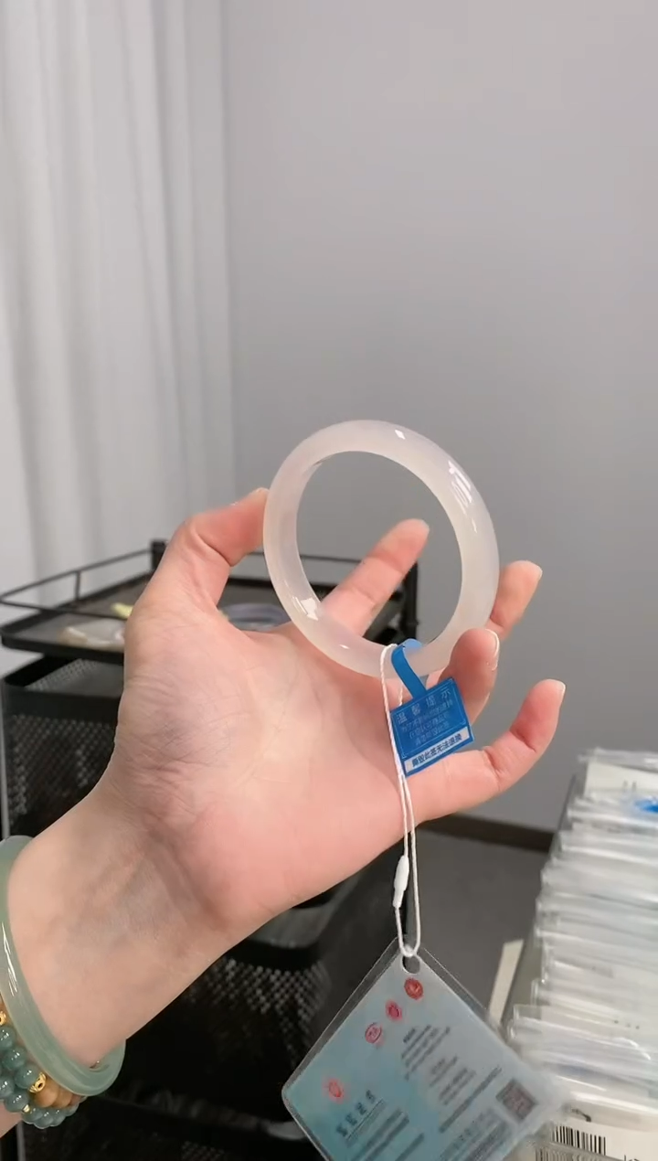 【闪购商品】玛瑙/玉髓手镯合金59-60圈