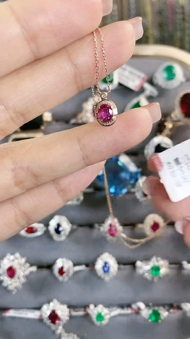 【闪购商品】红宝石项链18K金镶嵌18K金镶嵌红宝石项链