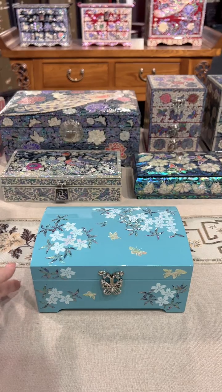 【闪购商品】按扣绒布底弘贝雅螺钿漆器文化馆