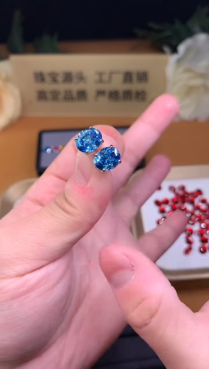 银S925镶嵌耳钉海蓝宝石3333