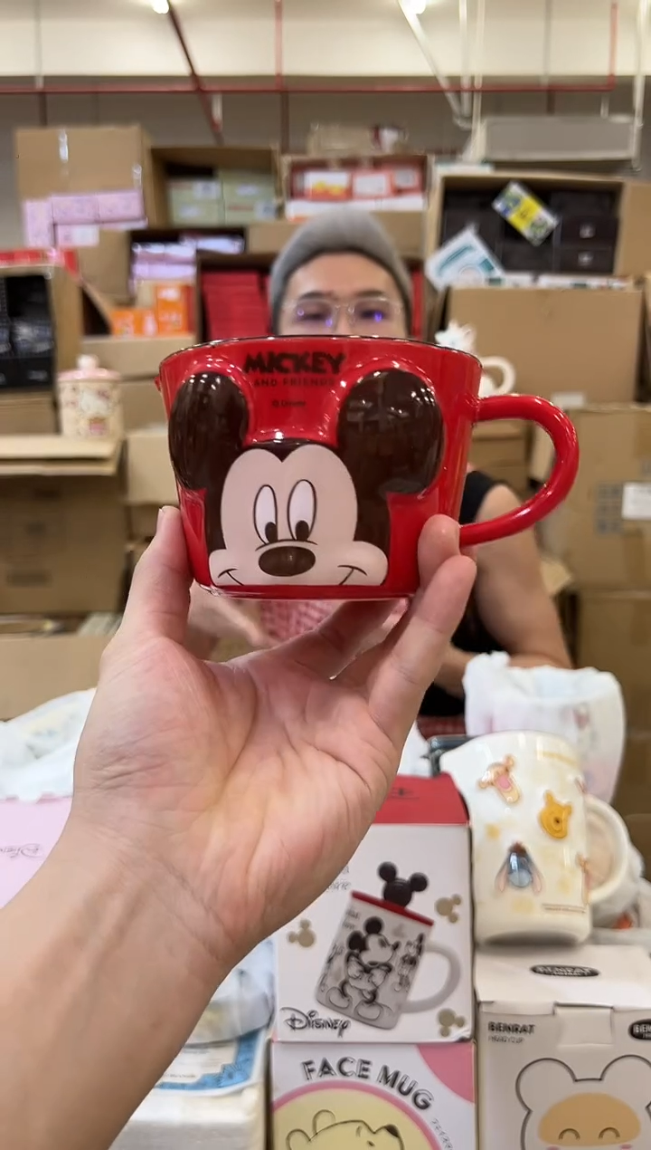 原盒红色米奇量杯