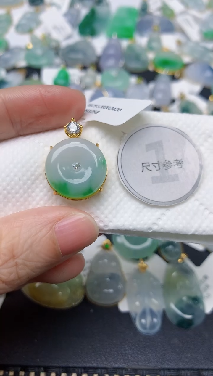 颈饰未镶嵌翡翠天然缅甸A货翡翠