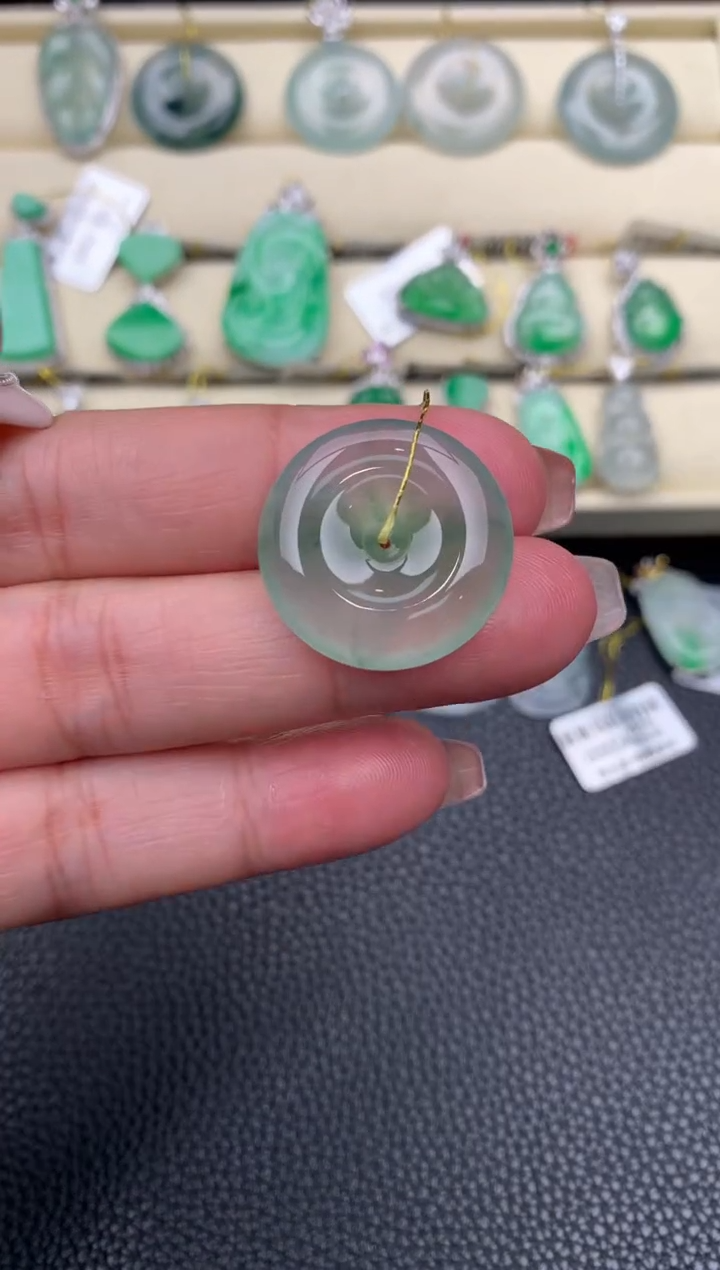 【闪购商品】翡翠颈饰未镶嵌D618