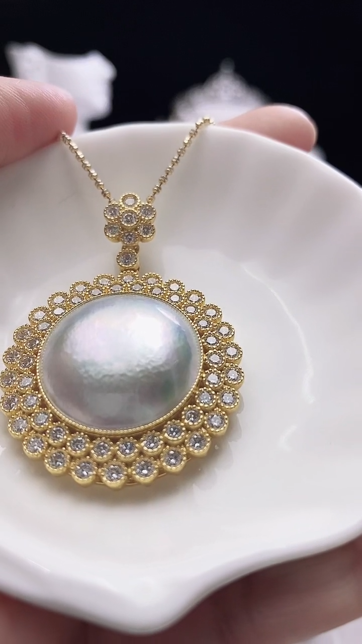 【闪购商品】拼合珍珠（马贝珠）颈饰银S925镶嵌海水马贝吊坠