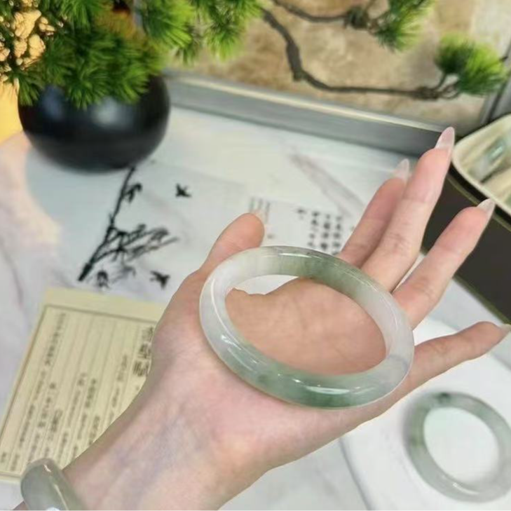 编号：20 石英质玉手镯天山翠多样性发货