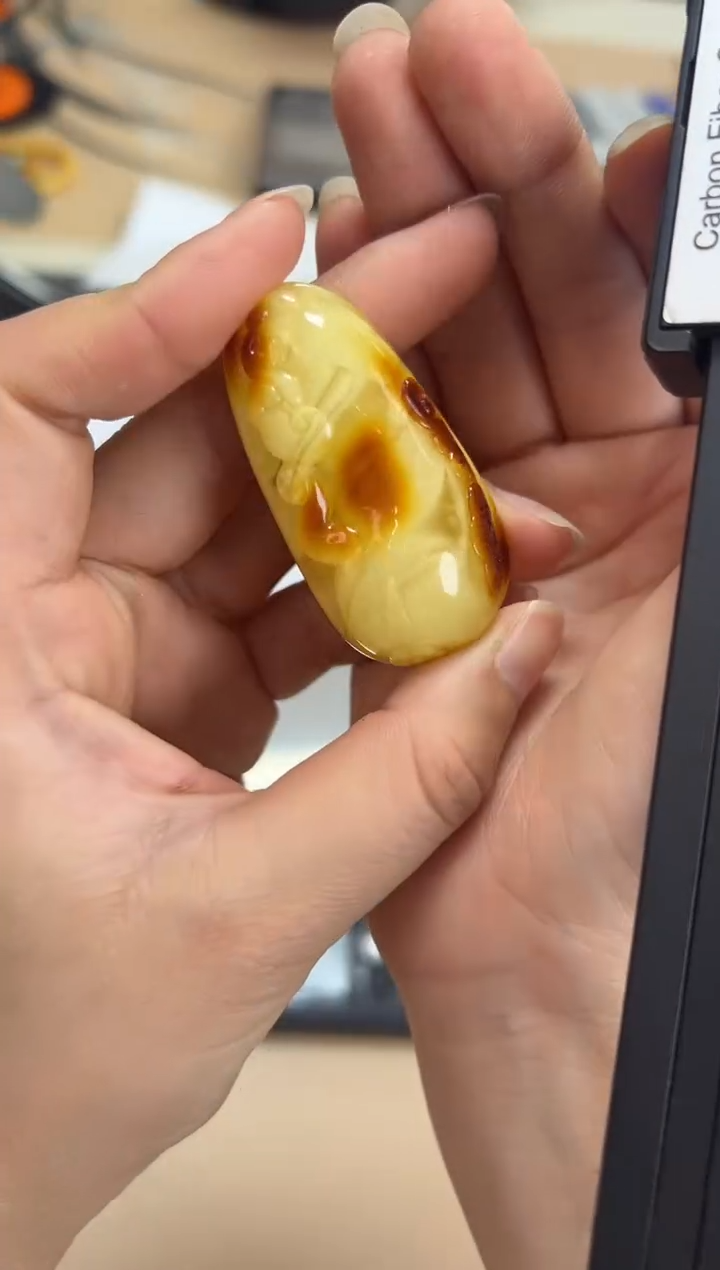 【闪购商品】琥珀裸石未镶嵌蜜蜡吊坠