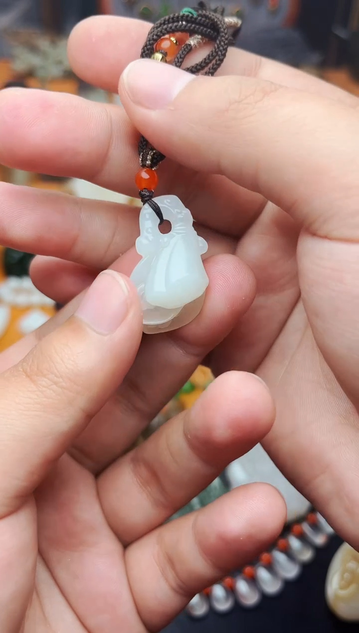 【闪购商品】和田玉颈饰未镶嵌莲蓬01