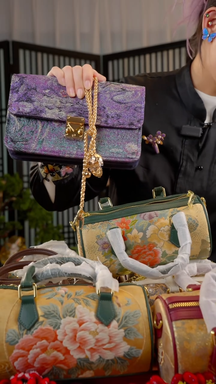 刺绣糖****子非遗绒花饰品