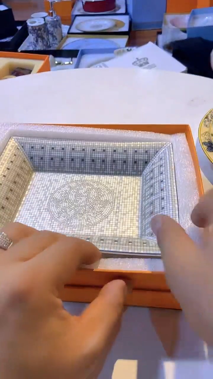 鸿辉家品牌瓷器，京东包邮！