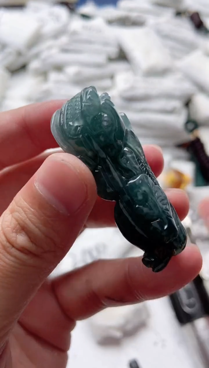 翡翠未镶嵌颈饰88888888888888