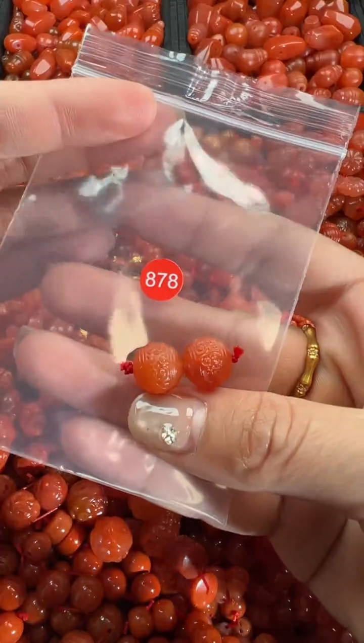【闪购商品】南红玛瑙颈饰未镶嵌1