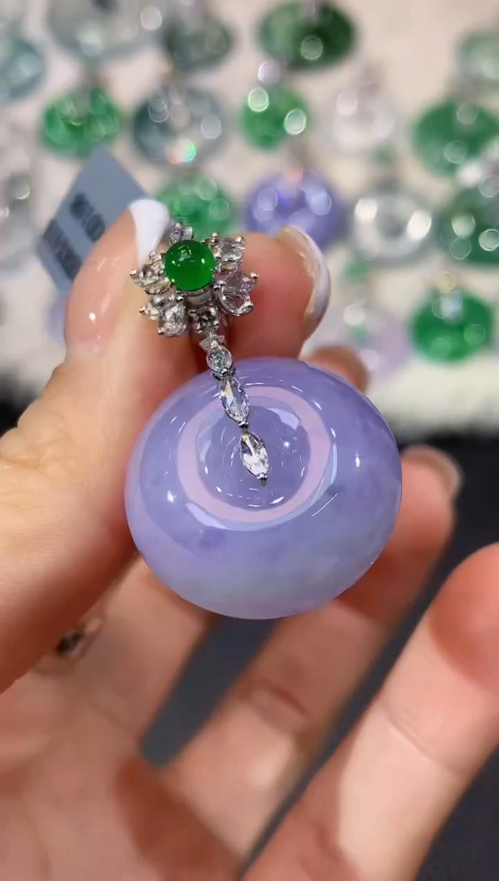 吊坠(不含链)18K金镶嵌翡翠A75紫货有一定色差