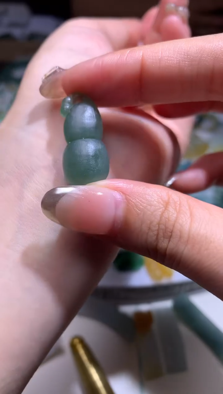 未镶嵌定制翡翠毛货