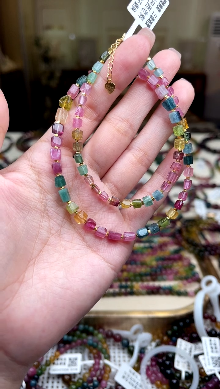 【闪购商品】/未镶嵌碧玺碧玺项链多样性发货