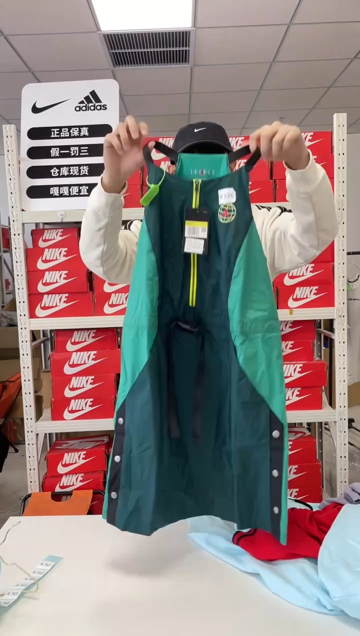 编576码闪购尺155码  Nike/耐克卫衣卫裤以直播间过款为主