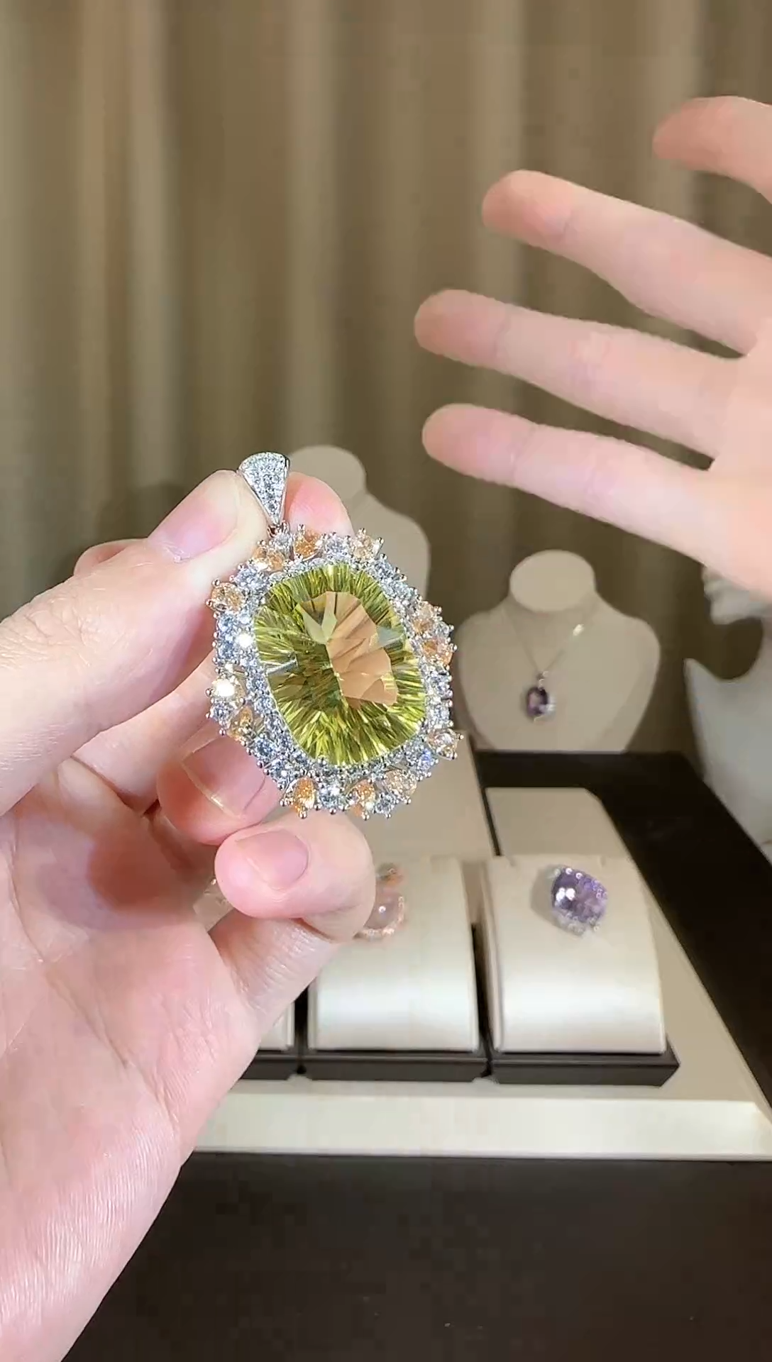 【闪购商品】水晶颈饰银S925镶嵌15*20mm柠檬晶