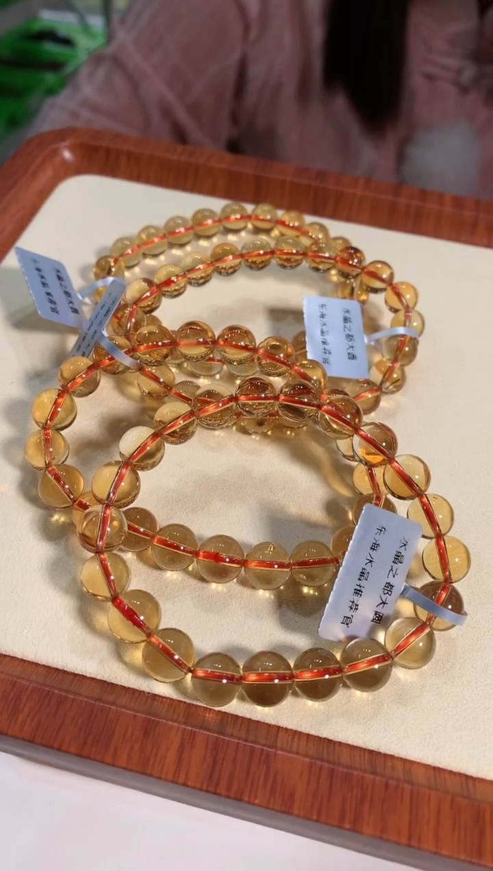 【闪购商品】水晶手链未镶嵌8.8-9mm黄水晶手链多样性发一