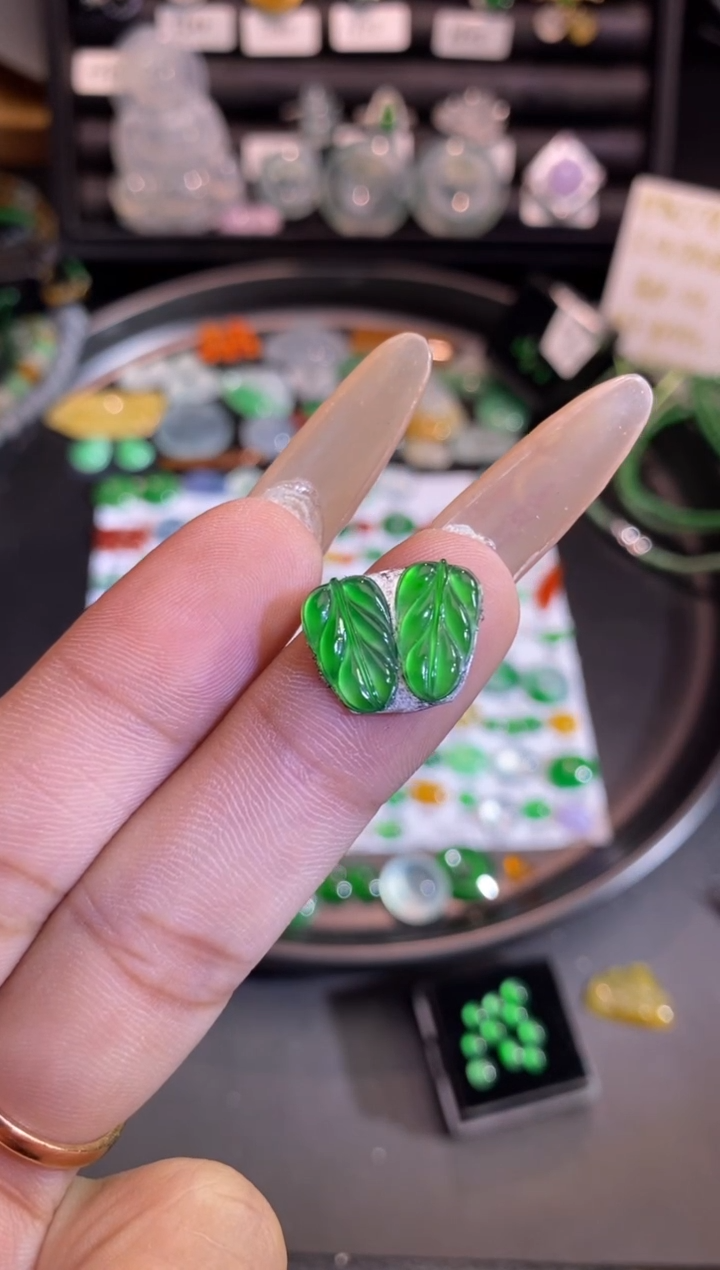 【闪购商品】翡翠挂件未镶嵌叶子