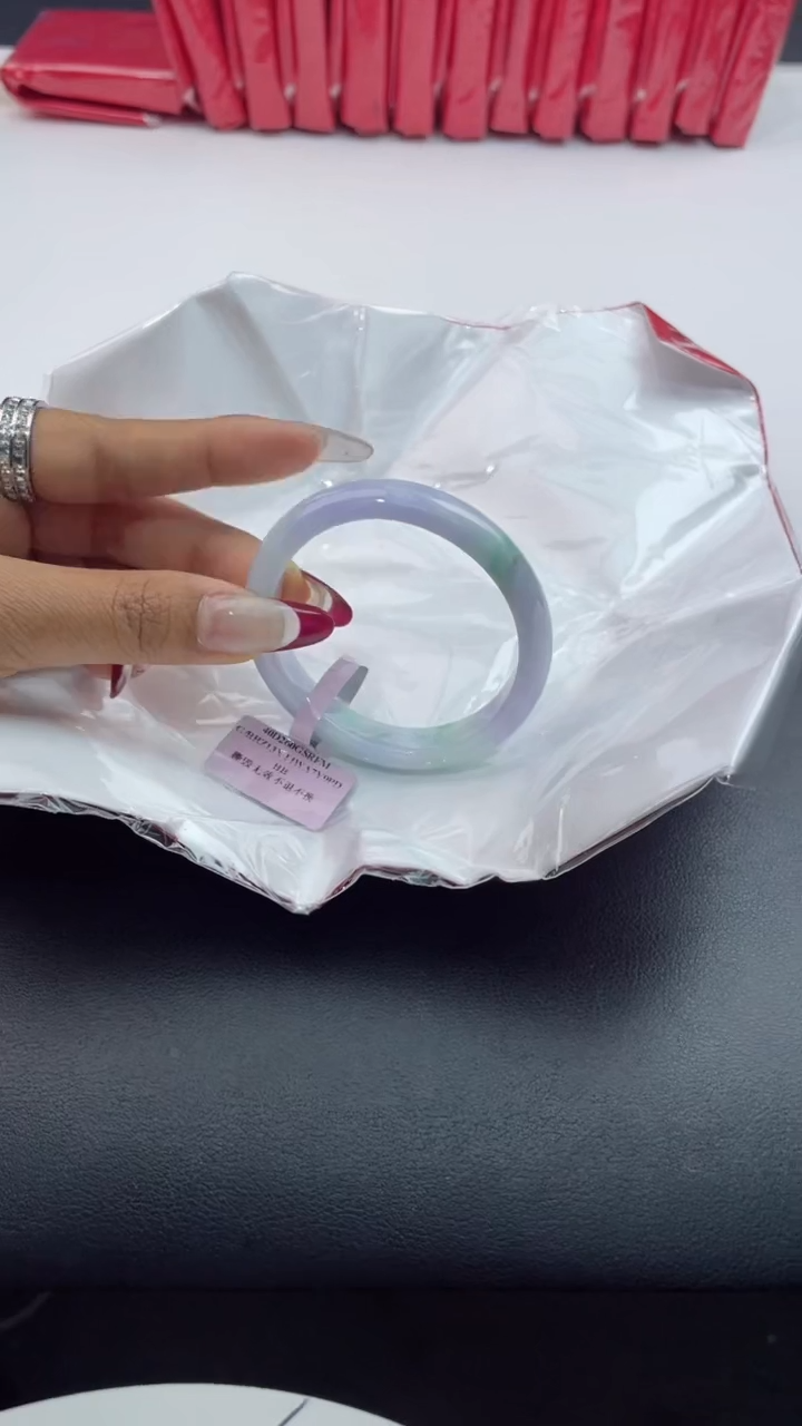 【闪购商品】翡翠手镯（贵妃镯）未镶嵌8翡翠手镯（微瑕）