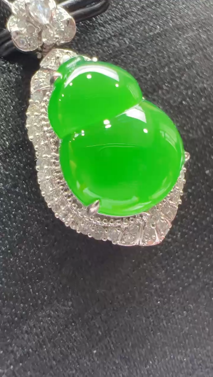 【闪购商品】翡翠吊坠(不含链)18K金镶嵌多样性发货拍一发一