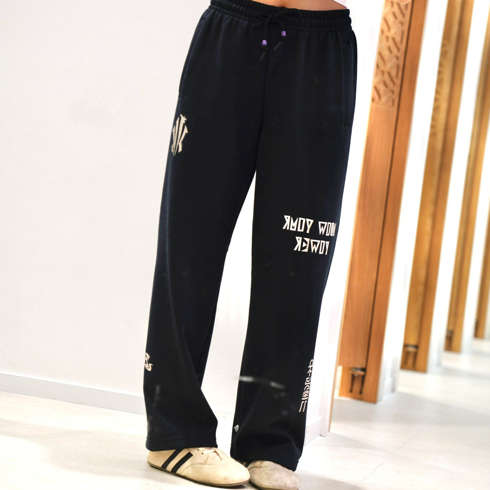 ANTA/安踏欧文加厚加绒保暖卫裤直筒垂感慵懒秋冬阔腿运动长裤