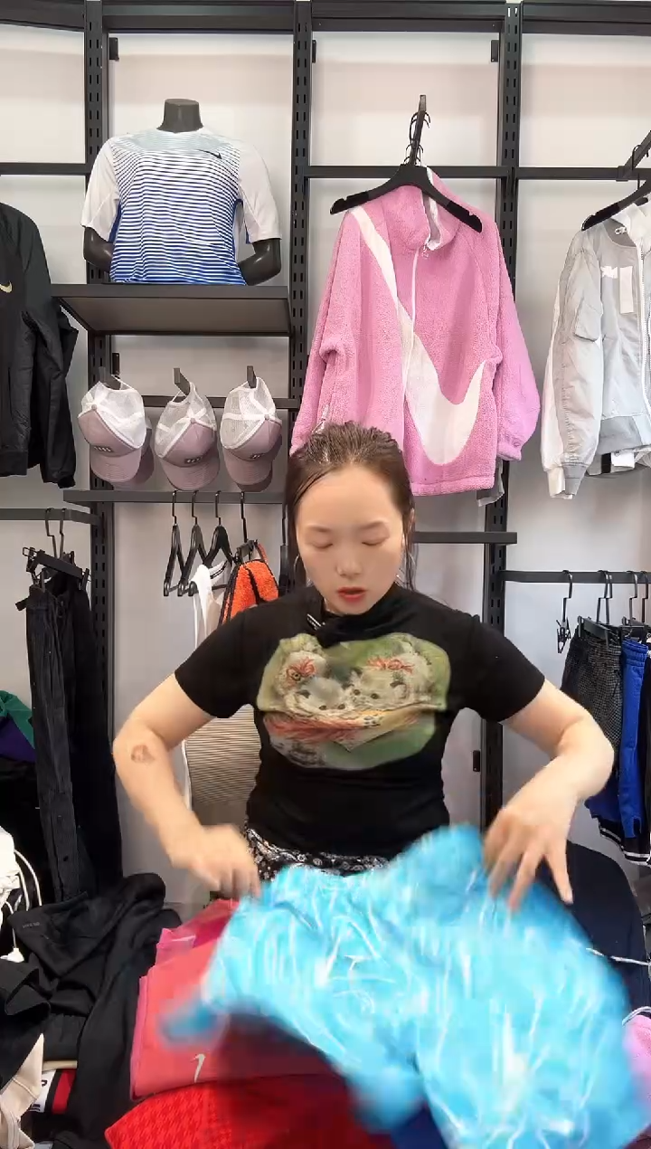 2579编码  瑕疵直播间过款为准 尺码