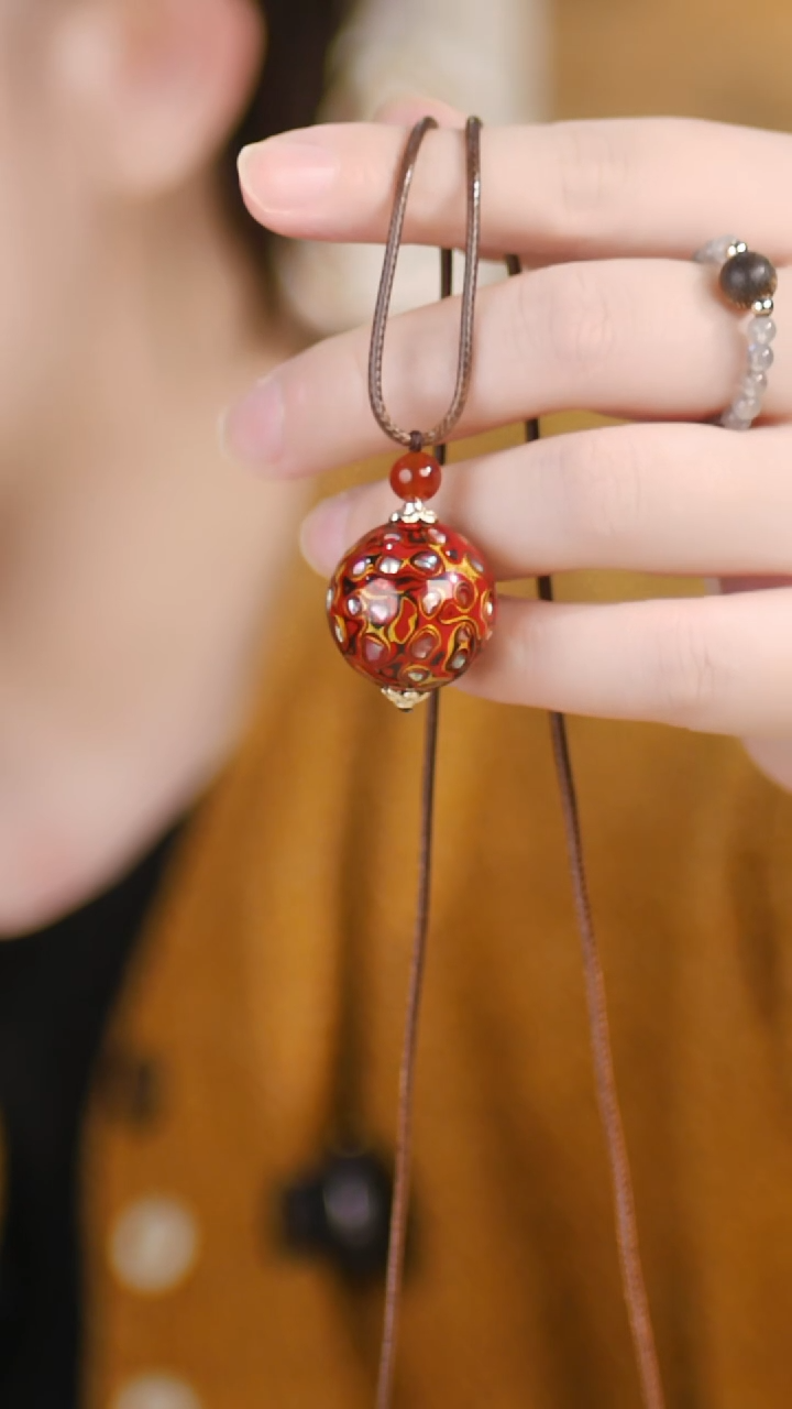 大漆工艺品吊坠（战国红-2.0大漆）