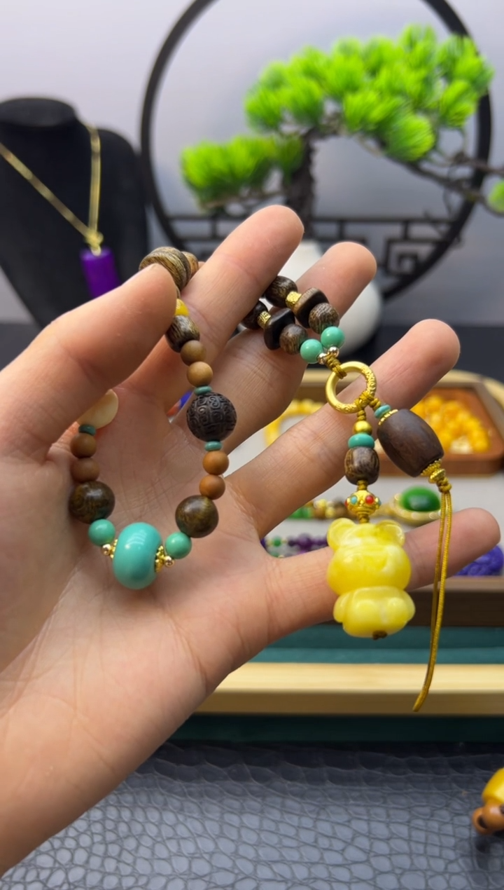 【闪购商品】蜜蜡颈饰14K金镶嵌Q44         