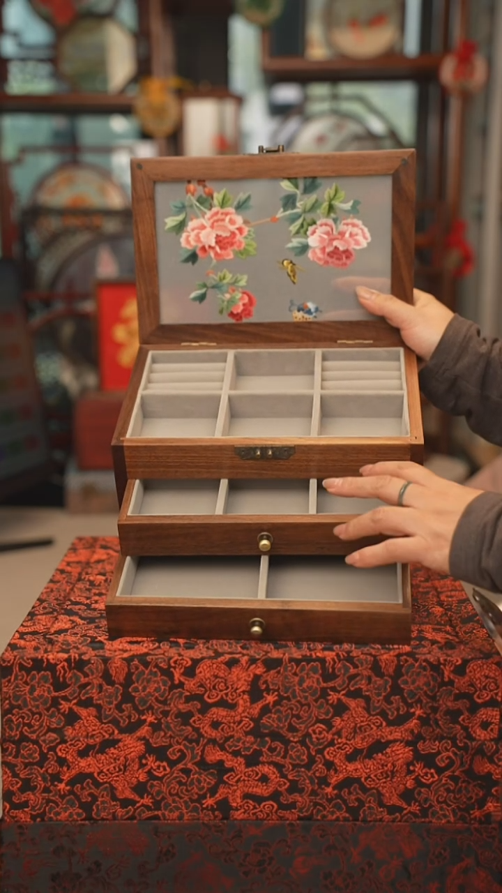 扇子胡桃木化妆盒 宽度24 高度14