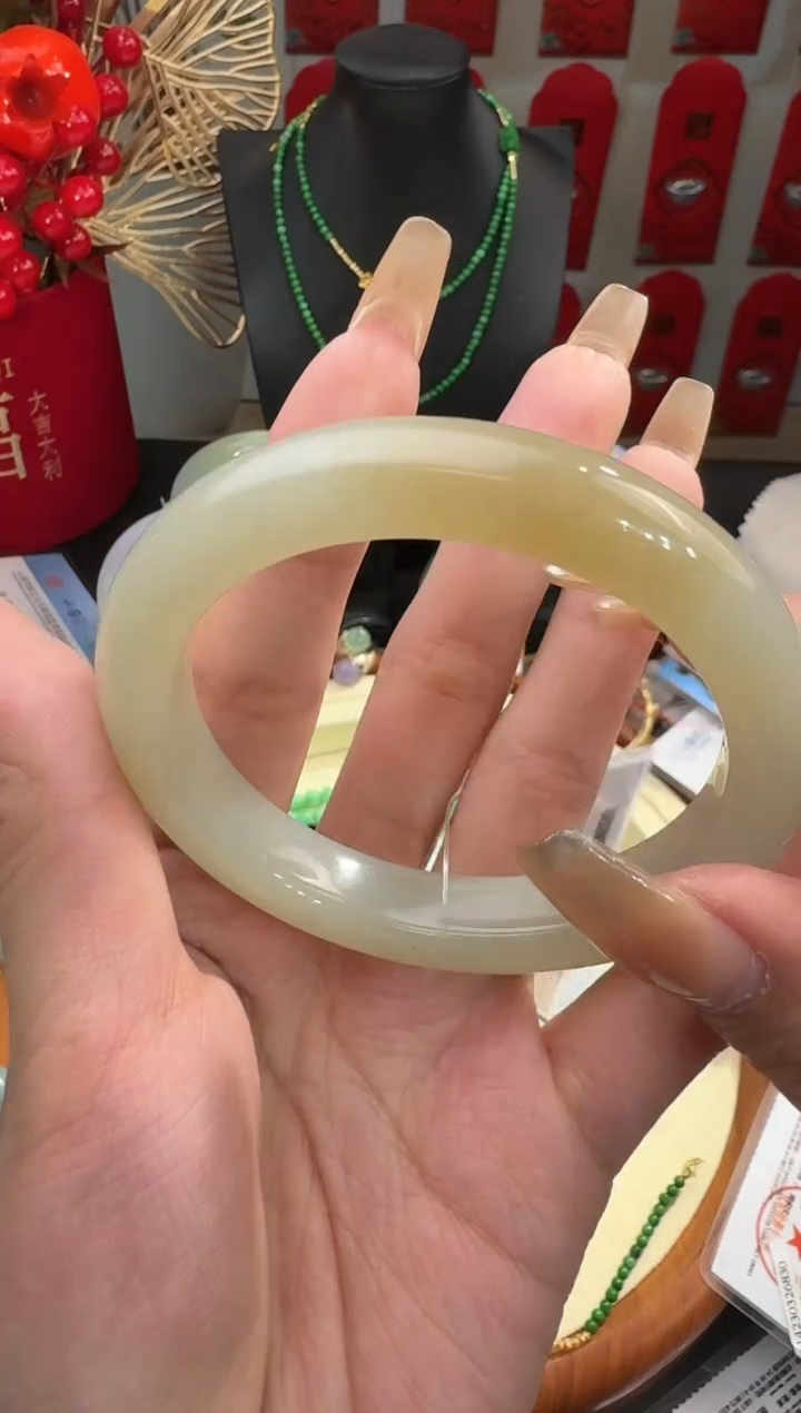 【闪购商品】和田玉手镯未镶嵌手镯