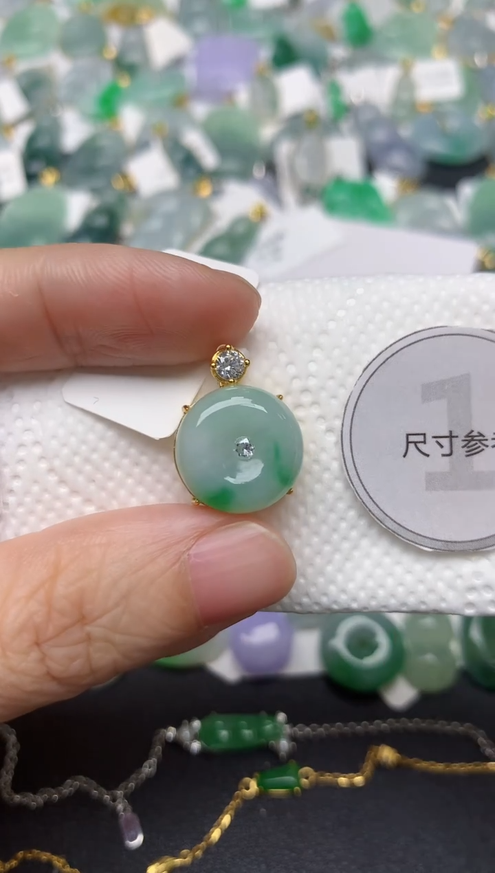 颈饰未镶嵌翡翠天然缅甸A货翡翠