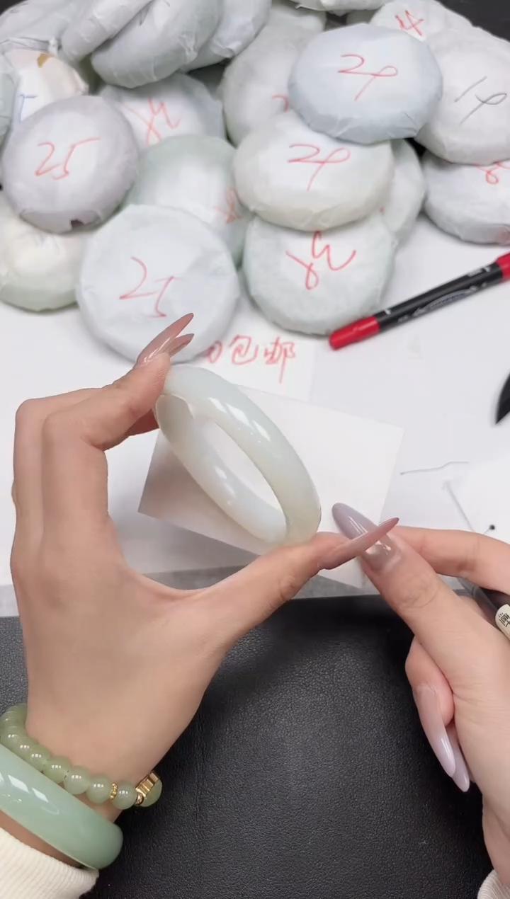 东凌女款手镯308-55 56