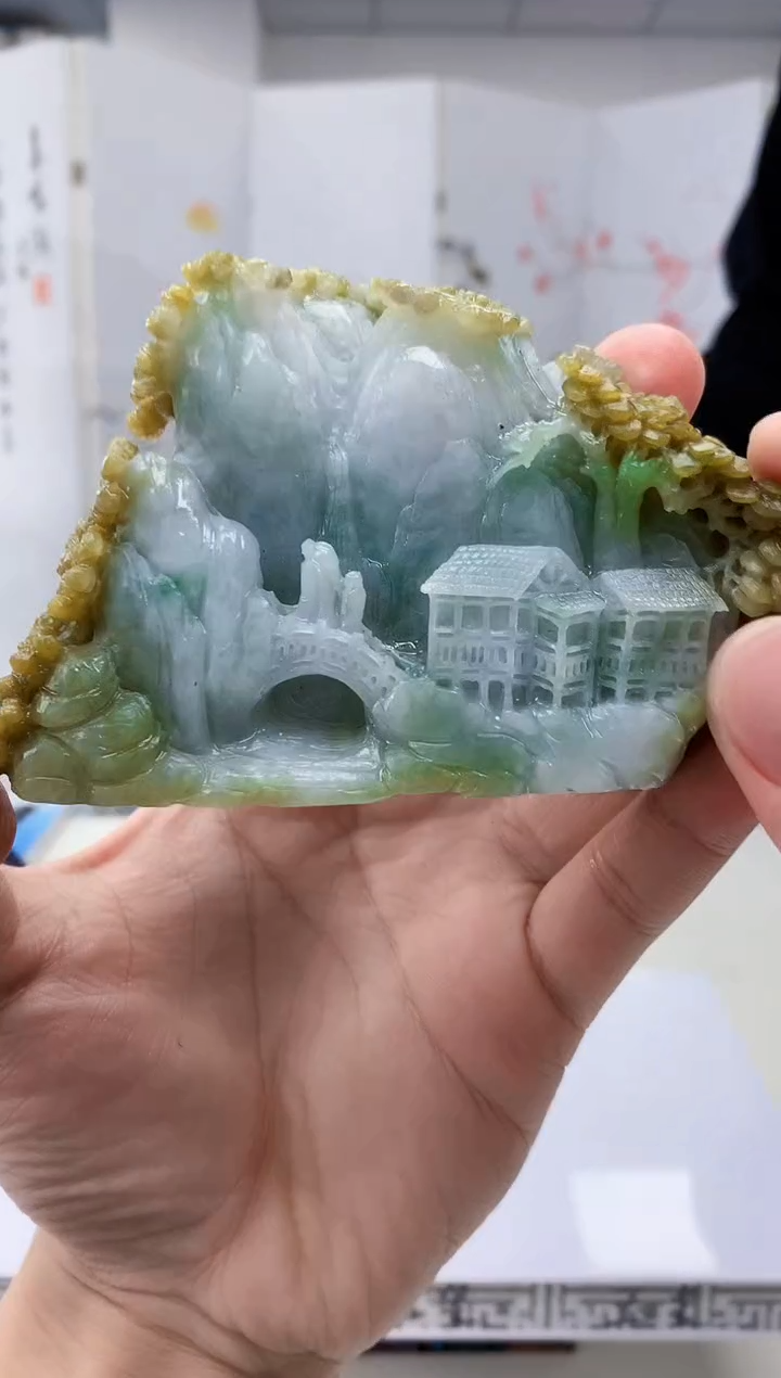 【闪购商品】定制翡翠未镶嵌5157bb-毛货挂件68赠底座