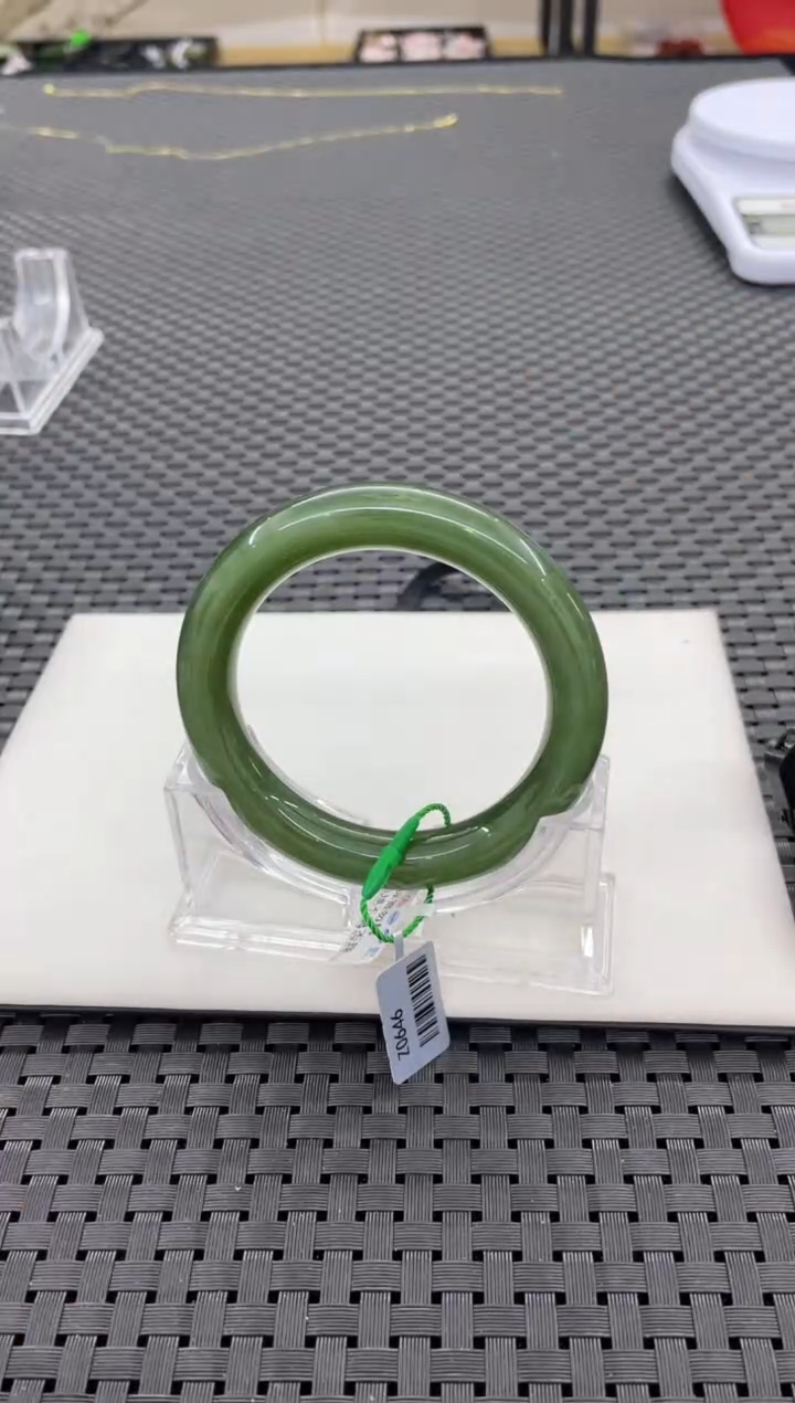 【闪购商品】和田玉手镯一条57未镶嵌(多样性发一件) Z0646