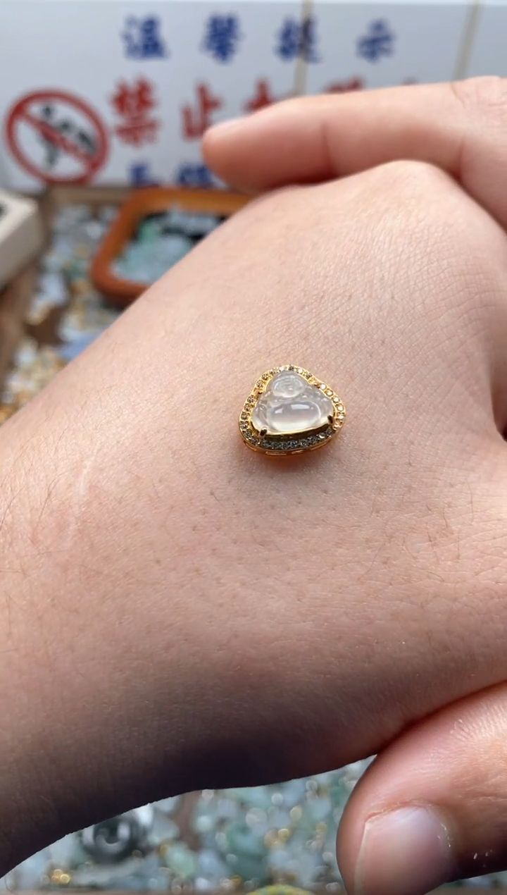 【闪购商品】翡翠颈饰未镶嵌哥哥