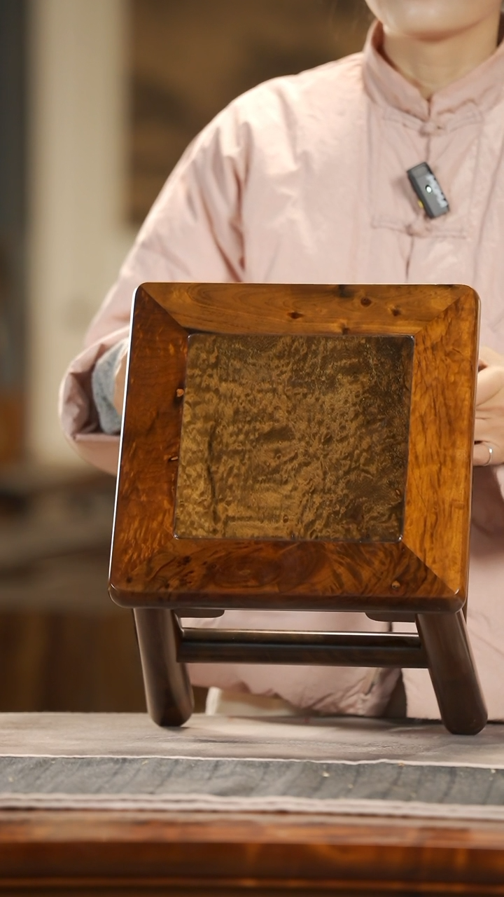 【闪购商品】金丝楠木雕119阴沉满花纹富贵凳