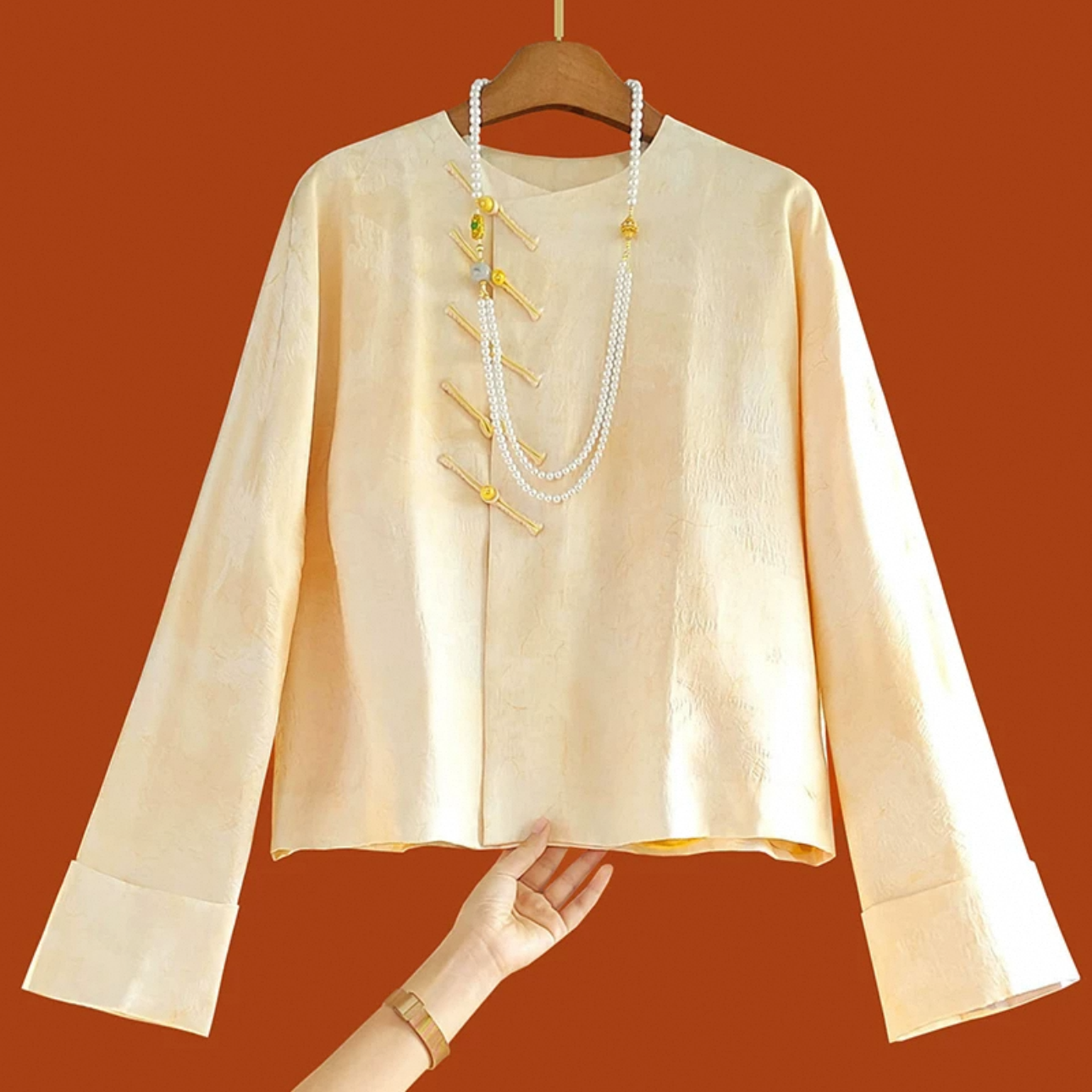 黄色新中式圆领盘扣提花衬衫女2025春装人丝国风长袖上衣