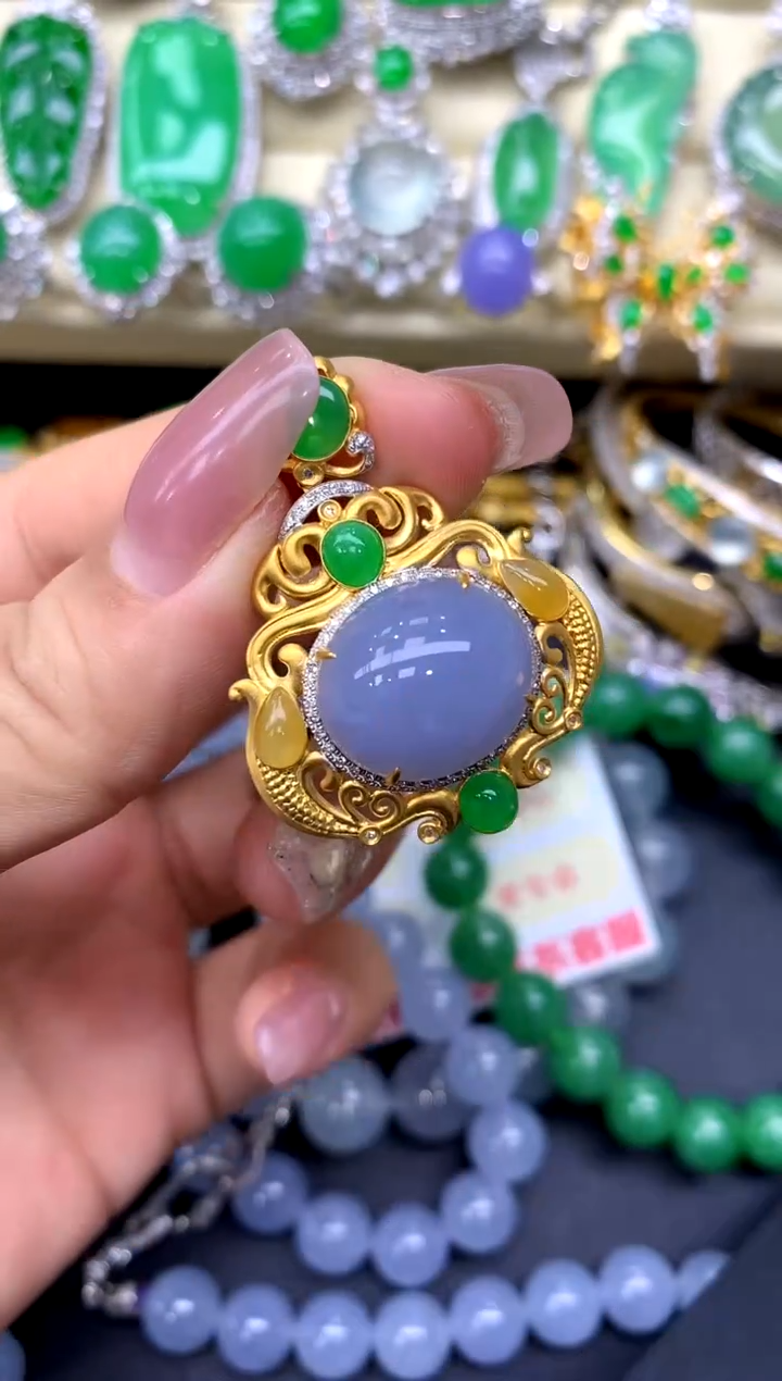 颈饰18K金镶嵌翡翠312-中国好珍宝