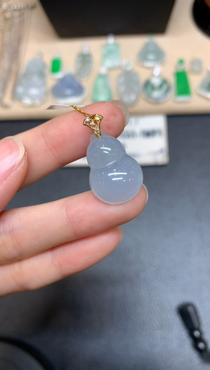 【闪购商品】翡翠颈饰18K金镶嵌葫芦【无服务费多样性发其一