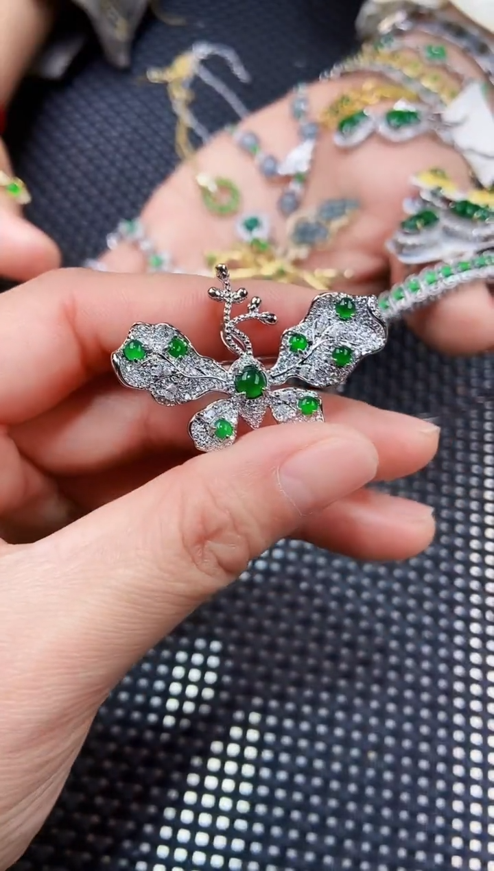 【闪购商品】翡翠吊坠(不含链)未镶嵌11111111