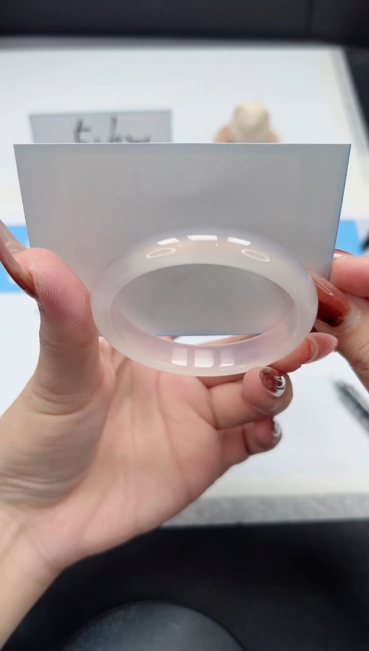 【闪购商品】石英质玉手镯未镶嵌222/荔枝52