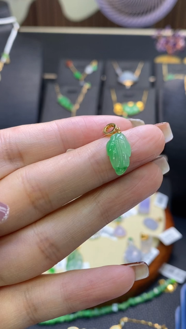 翡翠18K金镶嵌颈饰净货12165