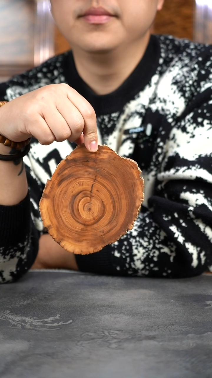 【闪购商品】柏木（崖柏）木雕陈化黑油料杯垫香片