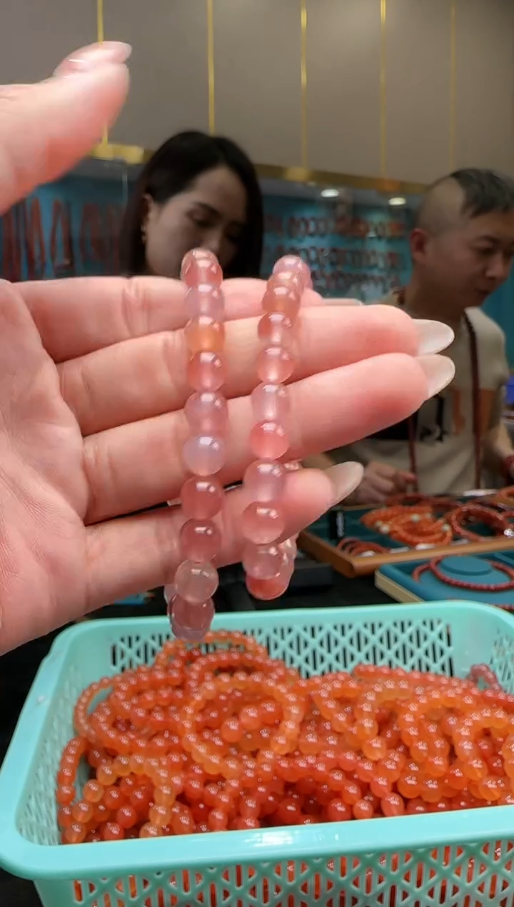 【闪购商品】南红玛瑙手串未镶嵌手串卡7多样性发一