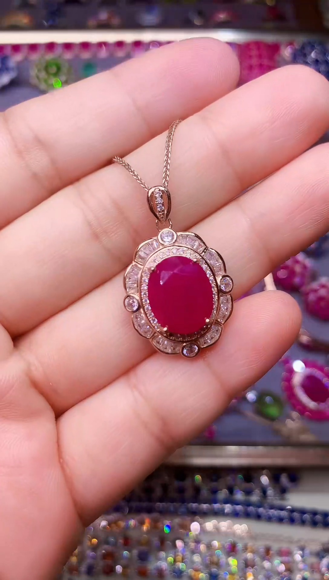 颈饰银S925镶嵌红宝石....