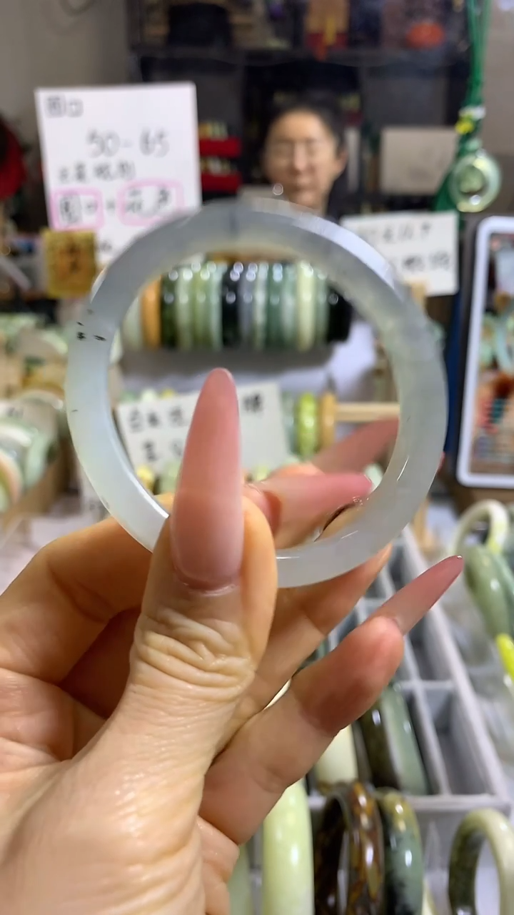 未镶嵌岫玉手镯63  56+ 包容