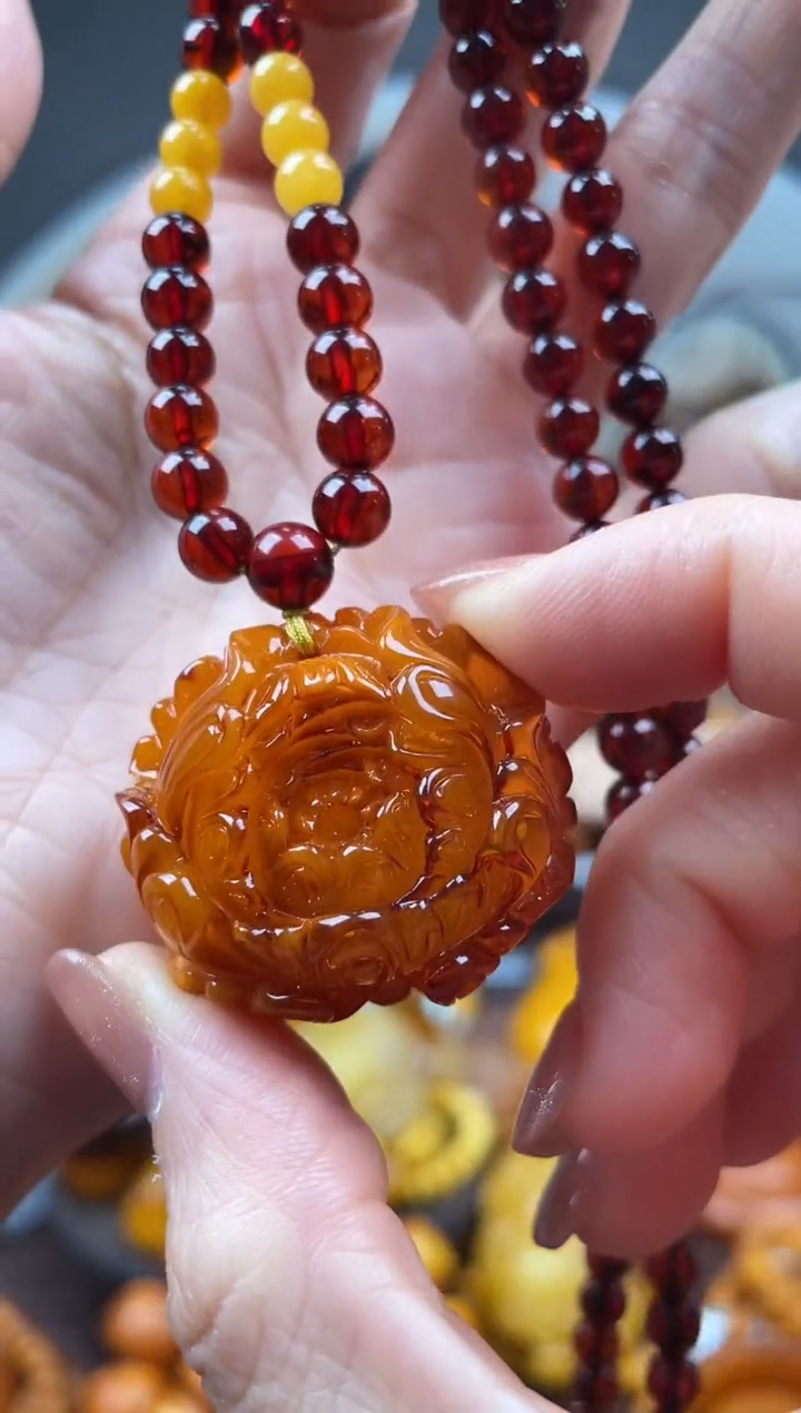 【闪购商品】琥珀裸石未镶嵌首饰 假1赔4 （多样性发货1件（微瑕