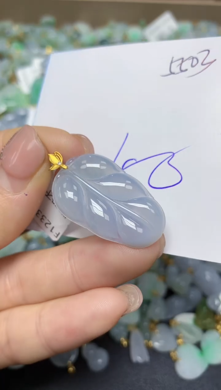 【闪购商品】翡翠挂件18K金镶嵌 天然翡翠A货